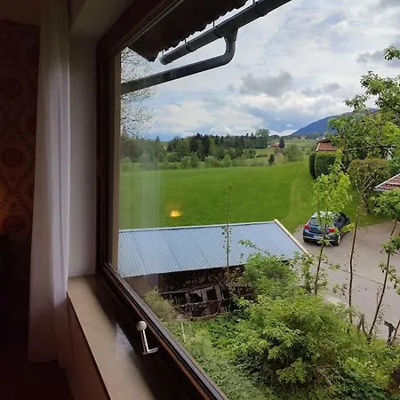 Grosse Mit Dachterrasse