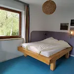 Grosse Mit Dachterrasse דירה
