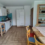 Grosse Mit Dachterrasse דירה