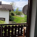 Grosse Mit Dachterrasse